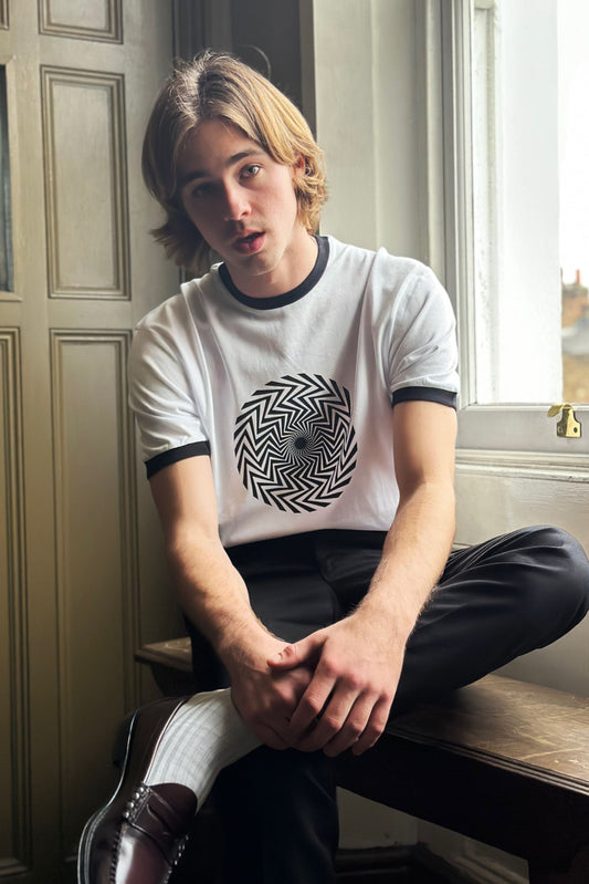 Exclusive Black Spiral White - T-Shirt