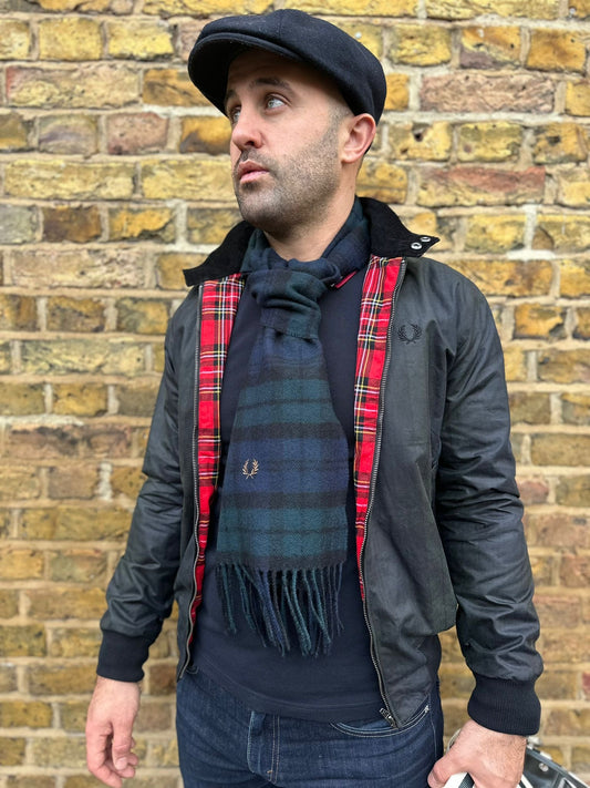 C8137 Lambswool Black Watch Tartan - Scarf