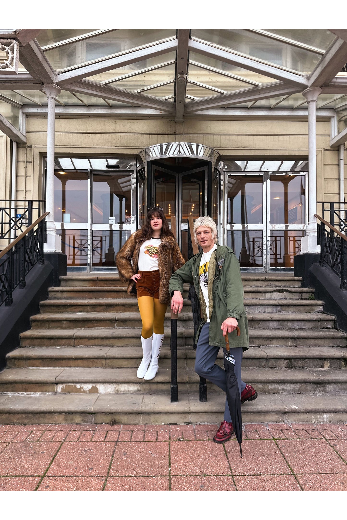 Exclusive Women's Acid Queen Ecru - T-Shirt