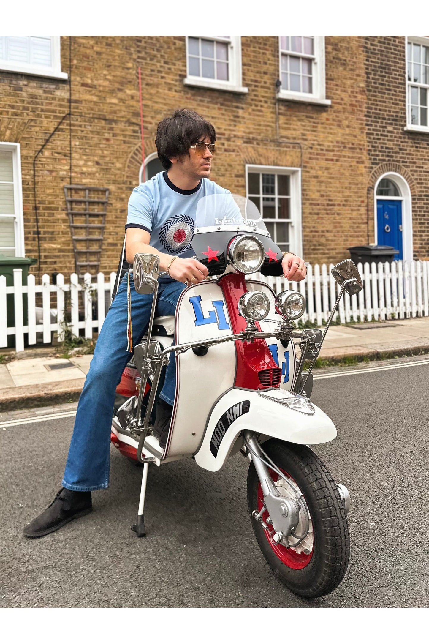 Exclusive Spiral Target Powder - T-Shirt