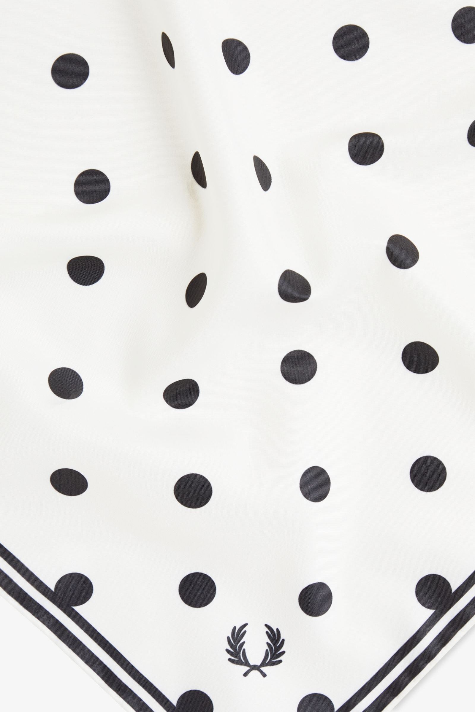 C3321 Amy Winehouse Polkadot - Scarf